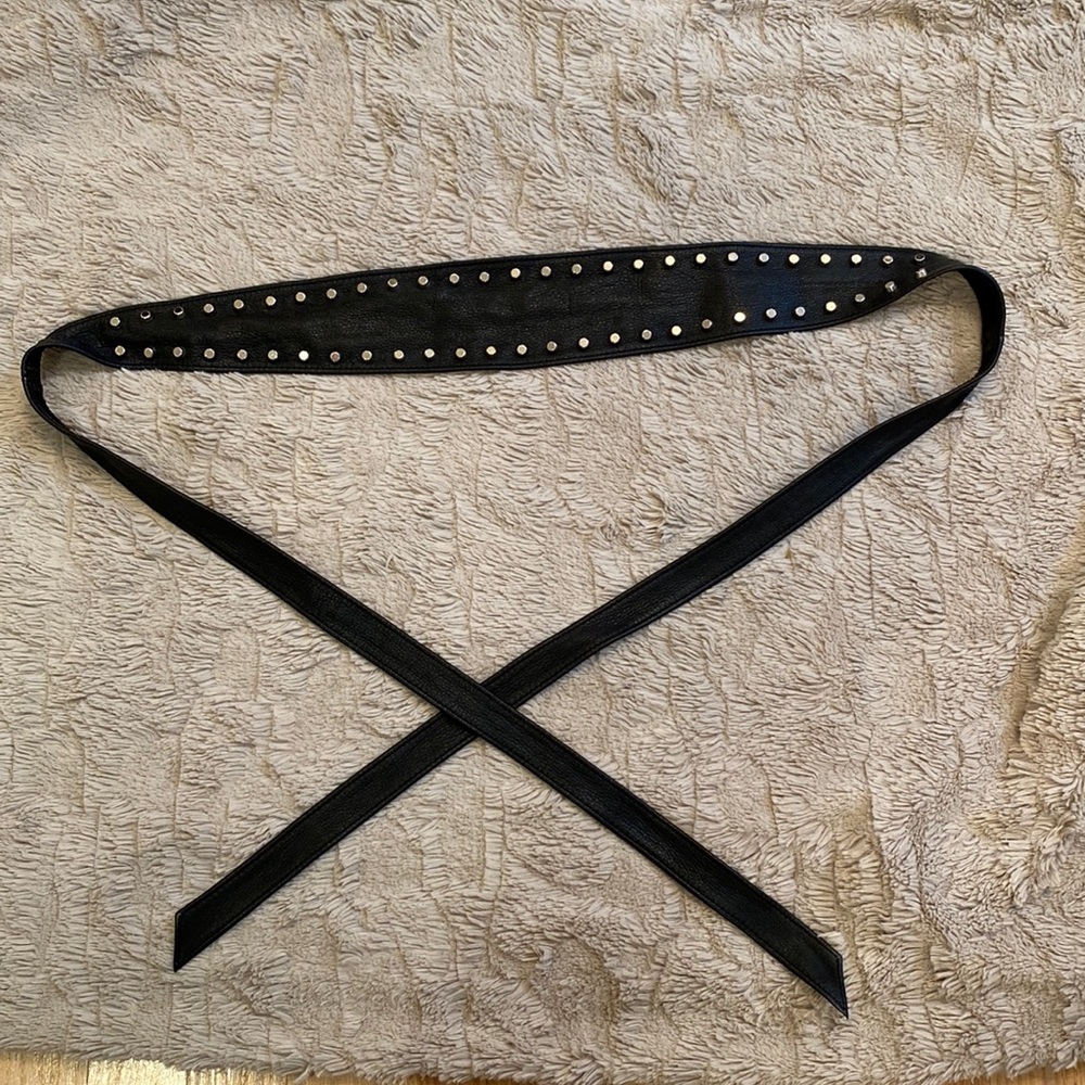 BRAVE Studded black leather belt